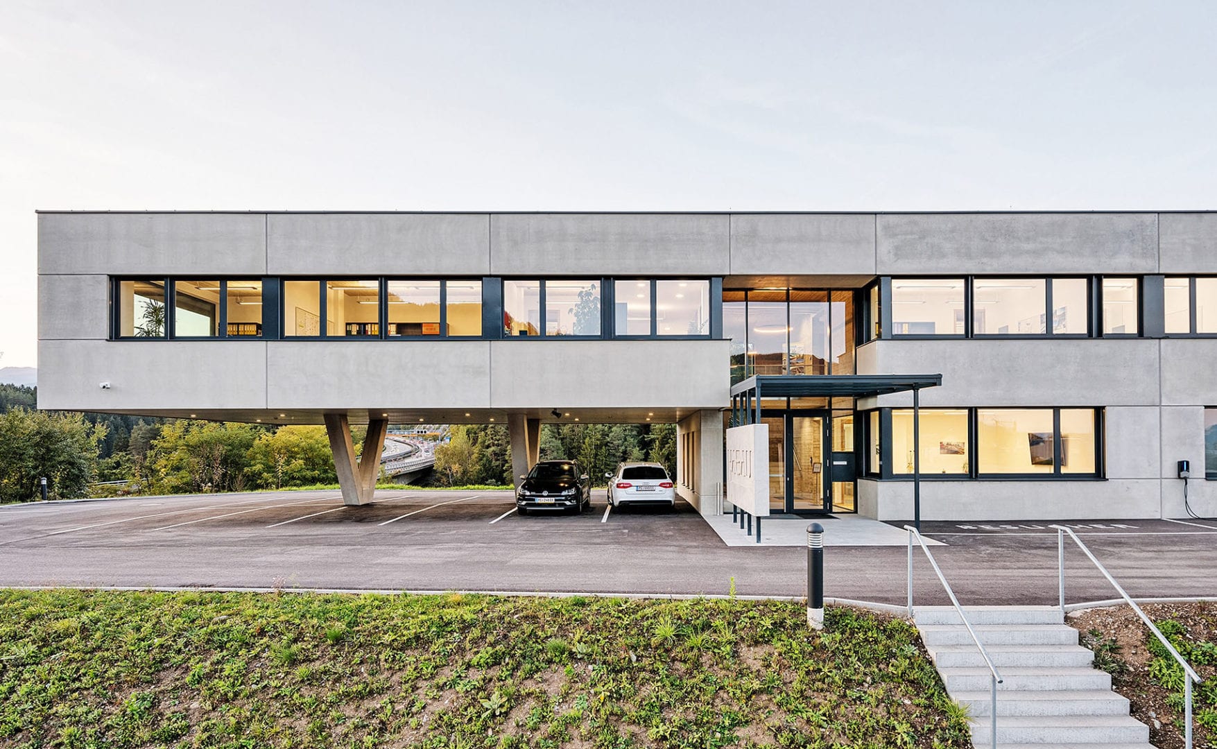 BÜROGEBÄUDE HABAU
