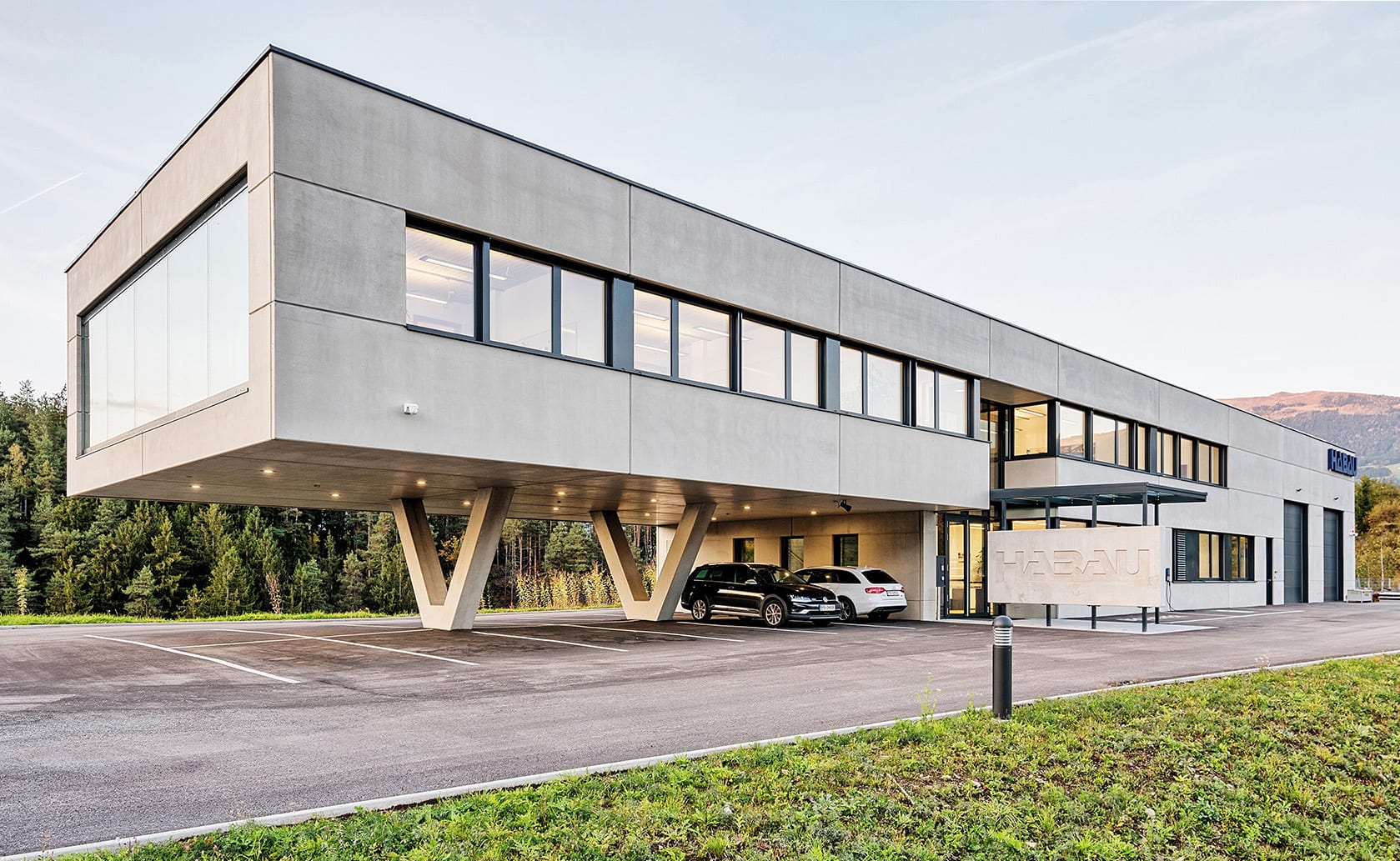 Transform Architects - BÜROGEBÄUDE HABAU